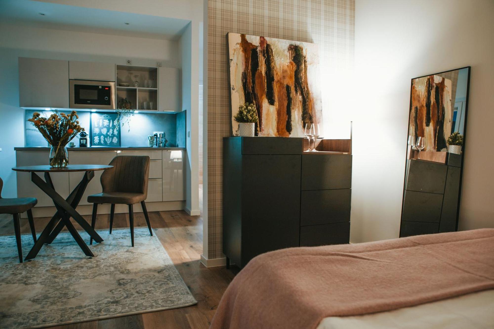 Wohnen Auf Zeit In Apartment Saarbruecken