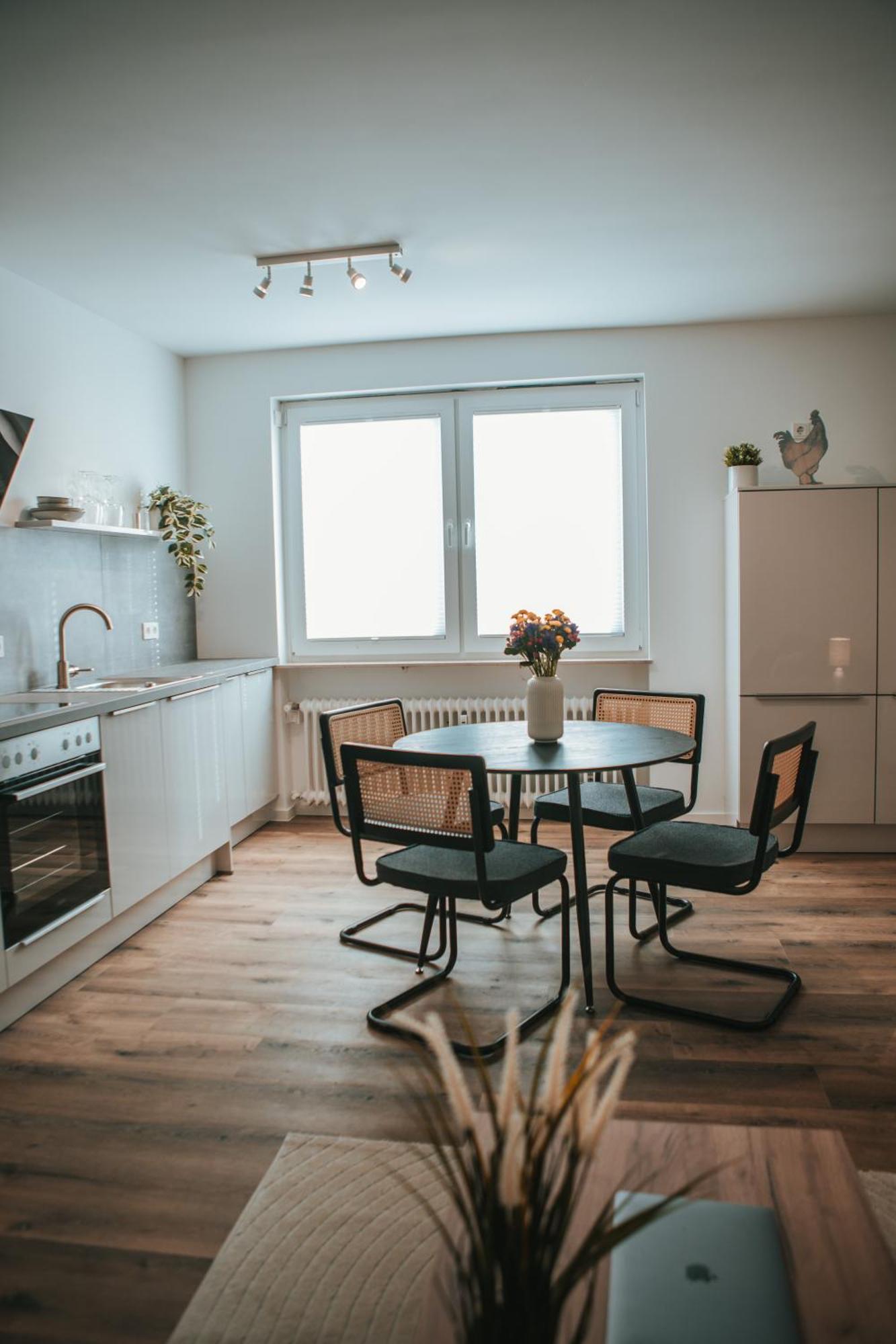 Apartment Wohnen Auf Zeit In Saarbruecken
